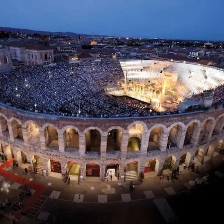 Il Cuscino Di Giulietta - 2 Min From Arena