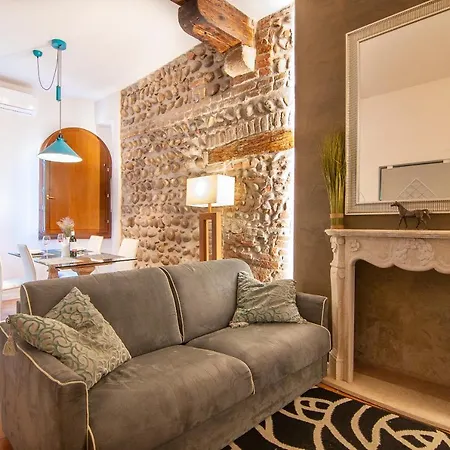 Apartment Il Cuscino Di Giulietta - 2 Min From Arena Verona