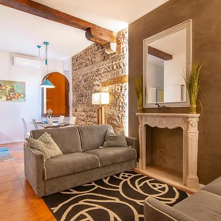 Il Cuscino Di Giulietta - 2 Min From Arena Apartamento *