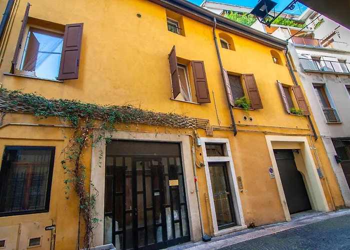 Il Cuscino Di Giulietta - 2 Min From Arena Apartamento